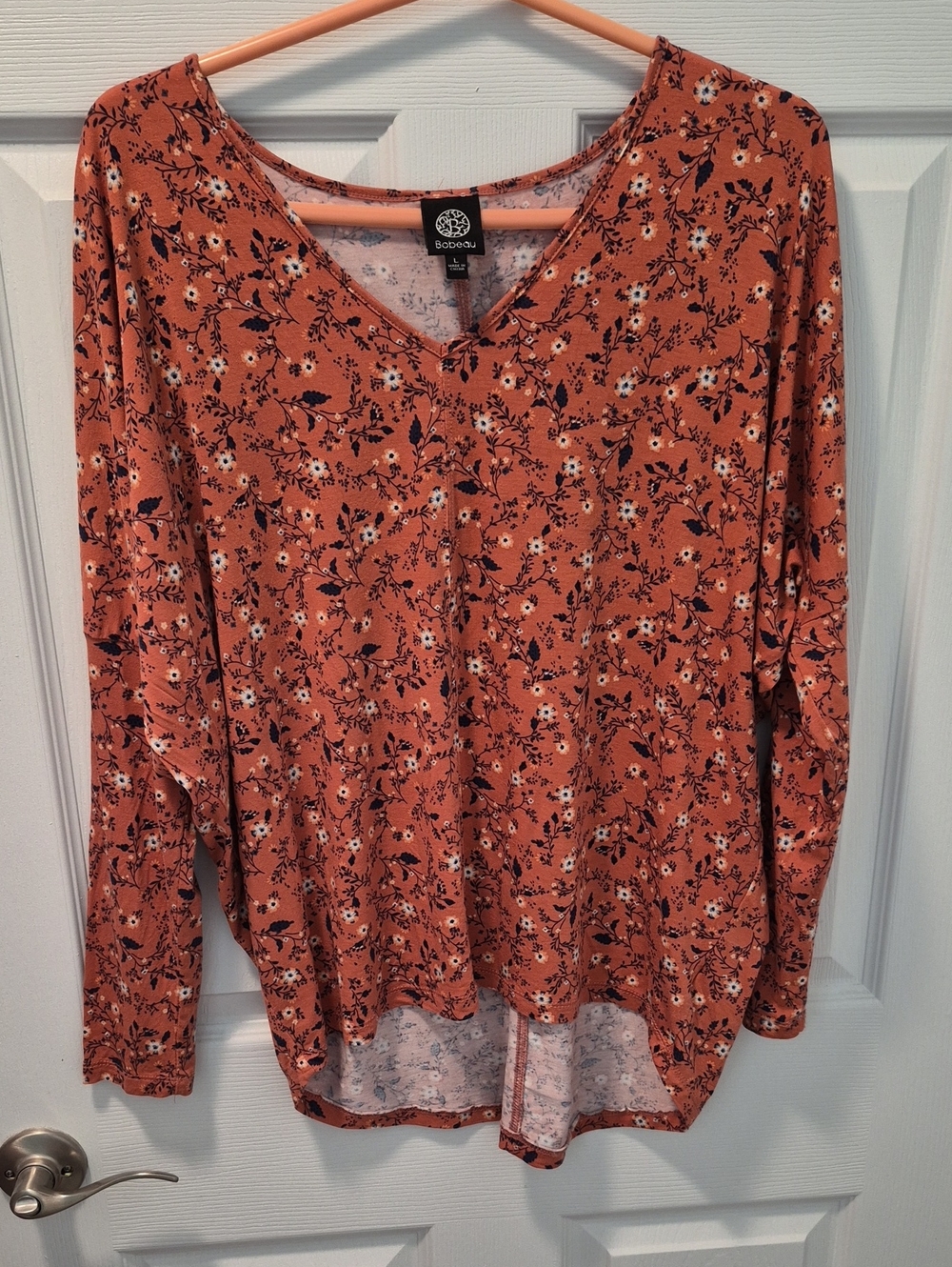 Bobeau Rust Floral V-Neck Long Sleeve Top - Navy & White Print